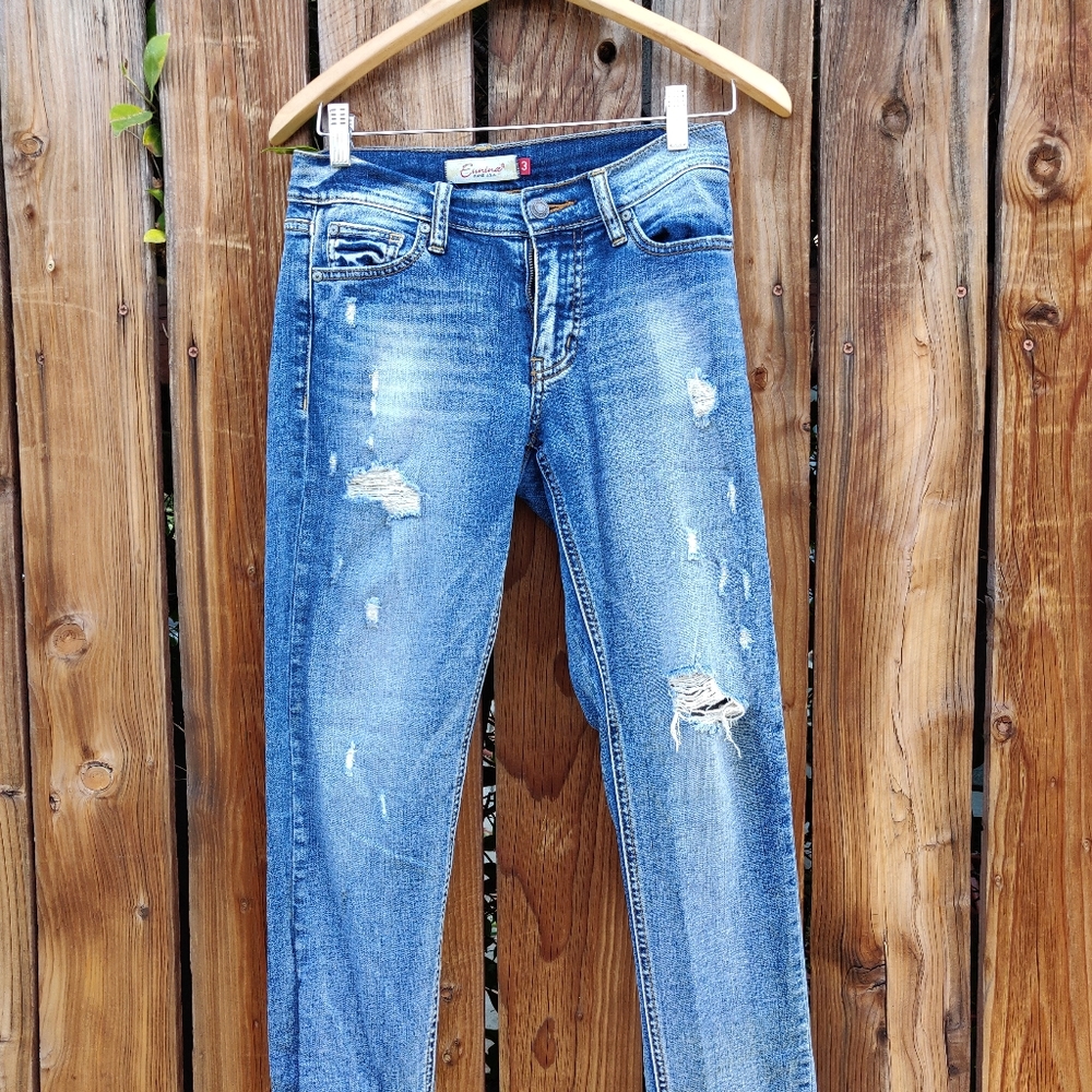 Selling beautiful ripped jeans size 3